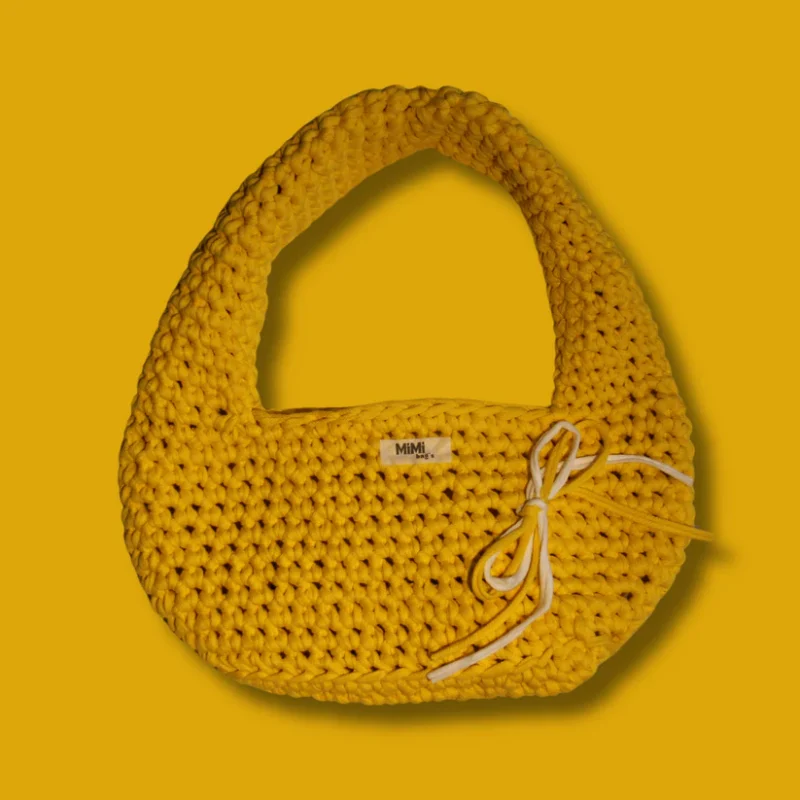 Rumena torbica Elegant Arc z belo pentljo – ročno kvačkana torbica Mimibags